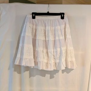 Solitaire women's white eyelet skirt in L